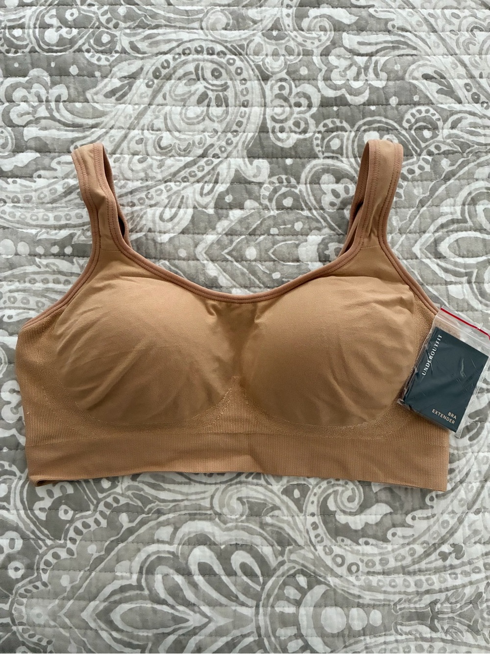 Underoutfit Wireless Bra Large NWT